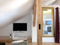 Apartment - Sleeps 3 - Balcony - Garden