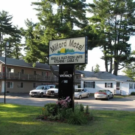 Milford Motel on the River