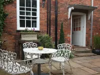 The Red House Hotels in Grantham