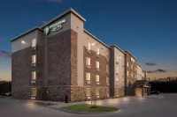 WoodSpring Suites