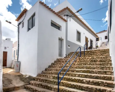 Casinha da Sorte - Stylish & Unique House Hotels in Ferragudo