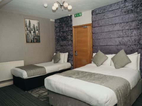 โรงแรม247