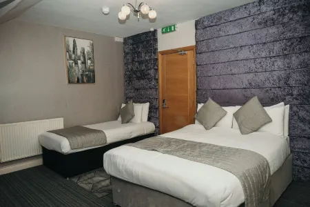 Hotels 247 Отели в г. Allt-yr-Yn