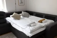 2Ndhomes Central 1Br City Apartment