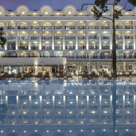 Berry Blue Hotels Отели рядом с достопримечательностью «Озеро Титреенгёль»