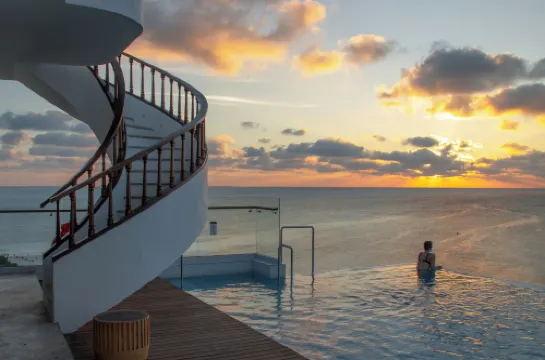 Stone Hotel Dhiffushi