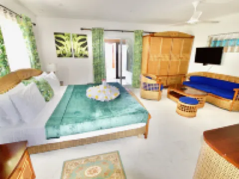 La Petite Maison and Sea Splash Hotels in Praslin Island