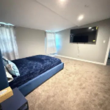 Newly updated home on Spruce St Hotels in Mason County