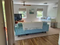 Charming studio in lovely Topping with AC, WiFi that has stunning water views! Hotels in Middlesex County