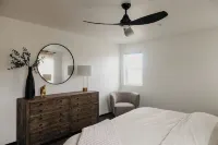 Highlands House - 5 acres with Mt. Hood Views. Dog Friendly!