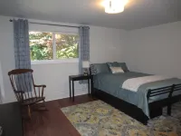 Perfect N. Seattle location, 2 bdrm, modern, clean, spacious, parking onsite Hotels in Lake City