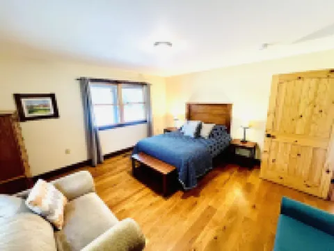 Enjoy Secluded Starry Nights! Near Luray,  HotTub, FastWiFi, Handicap, Fireplace