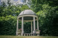 Caistor Hall Hotels in Swainsthorpe
