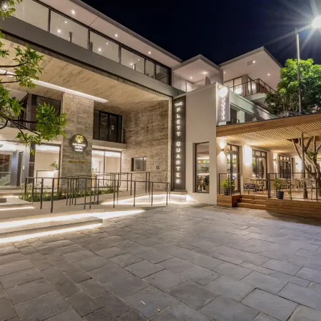 Plett Quarter Hotel - Lion Roars Hotels & Lodges