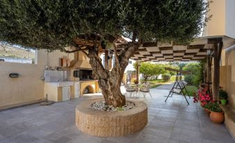 Garden House by Estia
