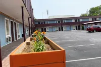 Red Carpet Inn Blacksburg - parking