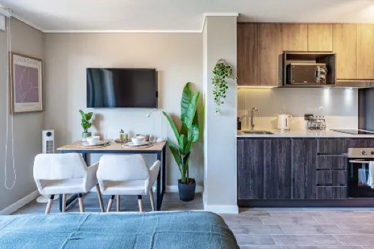 M&C Departamento Irarrazaval 614 Отели рядом с достопримечательностью «Парк Сан Луис де Макуль»