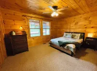 Relax & Recharge: Cozy Cabin with Hot Tub & Mountain Views