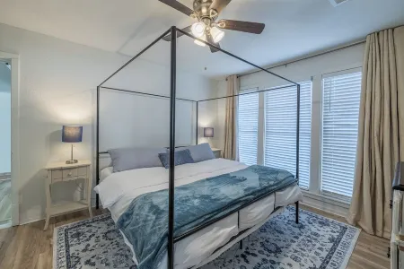 Coastal Cottage in Tech Terrace Отели рядом с достопримечательностью «Университет Техас Тек»