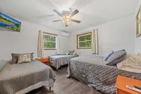 Big Cormorant-Lg.Walkout w/2 living areas for comfort, big lot, arcade, lily pad Hotels in Becker County