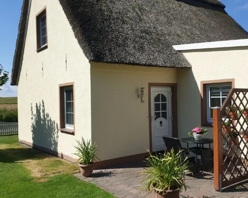 Vacation apartment directly on the dike in Wremen for 2 people Hotels in Wremen
