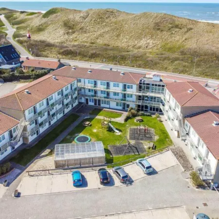 Stylish Apartment with Balcony Hoteles en Callantsoog