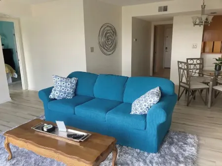 Cozy 2-bedroom condo with a view of the Neuse River in fantastic New Bern