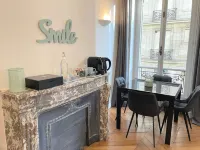 Paris Square - Bed and Breakfasts