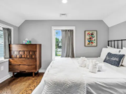 Seaside 2BR & 1.5BA, Walk to Beach & Badges Hotels near Seaside Park