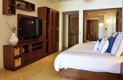 Los Veneros Luxury Apartment