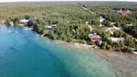 Blue Vista Tobermory Waterfront Cottage