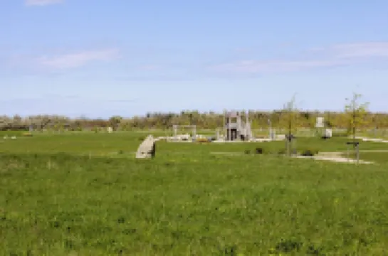 Charm & flair under thatch directly by the sea | Family-friendly