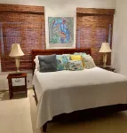 Mangrove Dock Paradise w/ pool & dock super close to beaches and diving