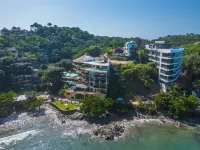 Casa Zen overlooking the Bay