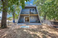 Private A-Frame w/Kayaks on Canal newly renovated
