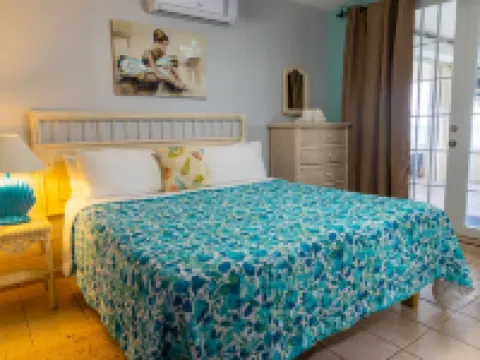 Villa Almarys - Oceanfront - 6 guests - pet friendly - at Stella, Rincón Hoteles en Rincón