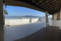 Entire floor coverage - 180m2 - Lagoon view. Hotel a Sao Pedro da Aldeia