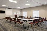 Holiday Inn Express & Suites ST. Petersburg North (I-275)