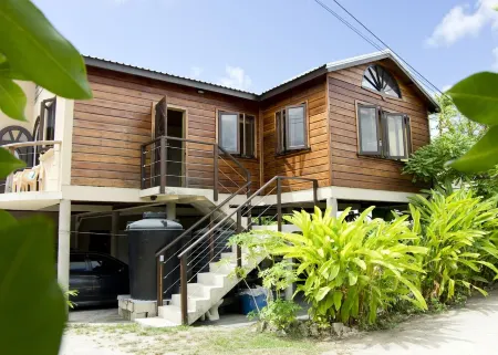 The treehouse cabin Отели в г. Фэрфилд