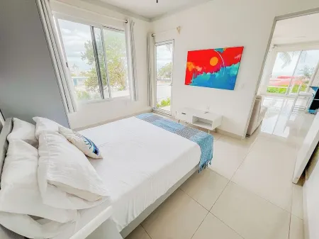 VIDA Chelem-VISTA has amazing views from every room and the rooftop pergola Отели в г. Челем