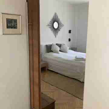 Downtown design Apartment (Aircondition) in historic center - best location Rooms