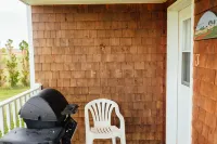 Unit 3 - Bay view cottage, near coffee shops, restaurants and beach Hotels in Kings County