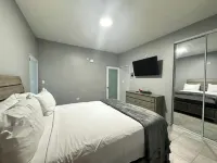 Reggaeton Vibes! Puerto Rico's Legend Suite, Just 4 mins from Crash Boat Beach Hotels in Aguadilla