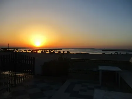 pretty duplex on the water at Soliman Plage