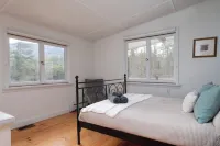 Mtn View & Hot Tub-Peaceful Property w/ stream-mins to Hiking, Biking, Swimming
