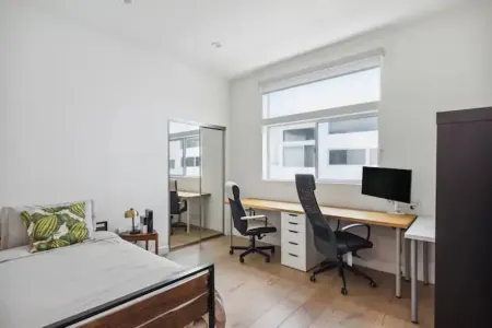 Close to Hollywood and Getty with a Panorama Deck