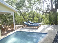 2Bdrm/1Bath Waterfront. Wilton Manors. Private Pool, Parking