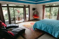 Casa Mirador: Pool, Swim up Bar, Slide in central location!