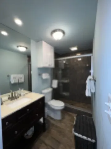 Ocean View Retreat.. Walk to Sapphire Beach!