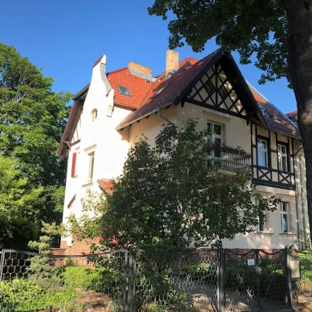 Charming apartment in Tudor style mansion (only 15 minutes to Prenzlauer Berg)